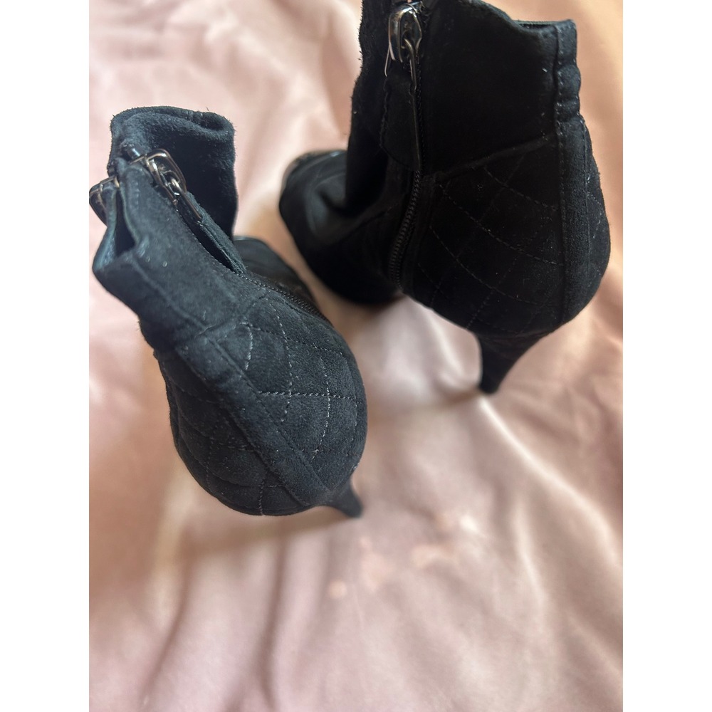 Chanel Black Quilted Suede Patent Cap Toe CC Logo Ankle Boots Size 38 - Picture 4 of 10